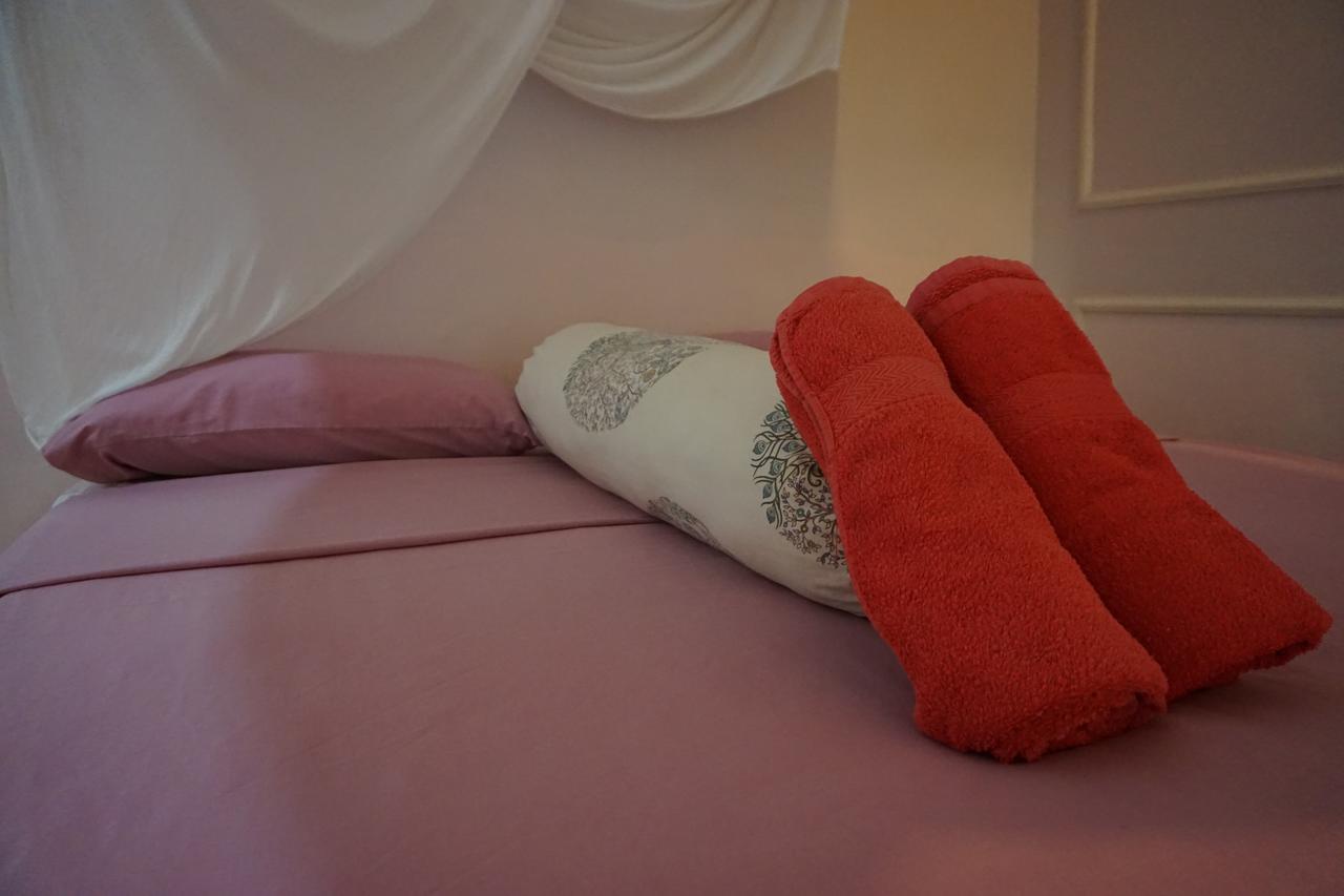 Salon De Nomad Gili T. Bed & Breakfast กีลีตราวางัน ภายนอก รูปภาพ