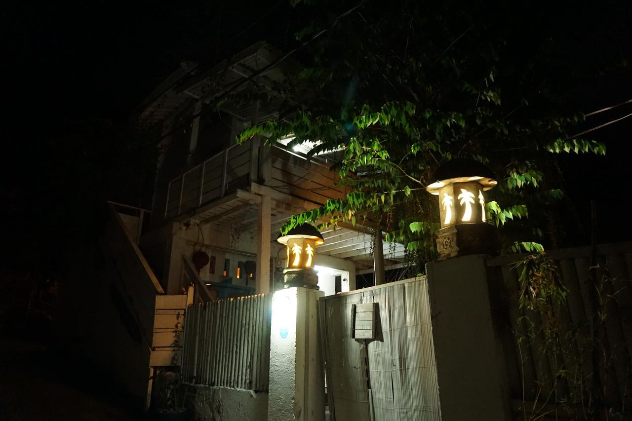 Salon De Nomad Gili T. Bed & Breakfast กีลีตราวางัน ภายนอก รูปภาพ