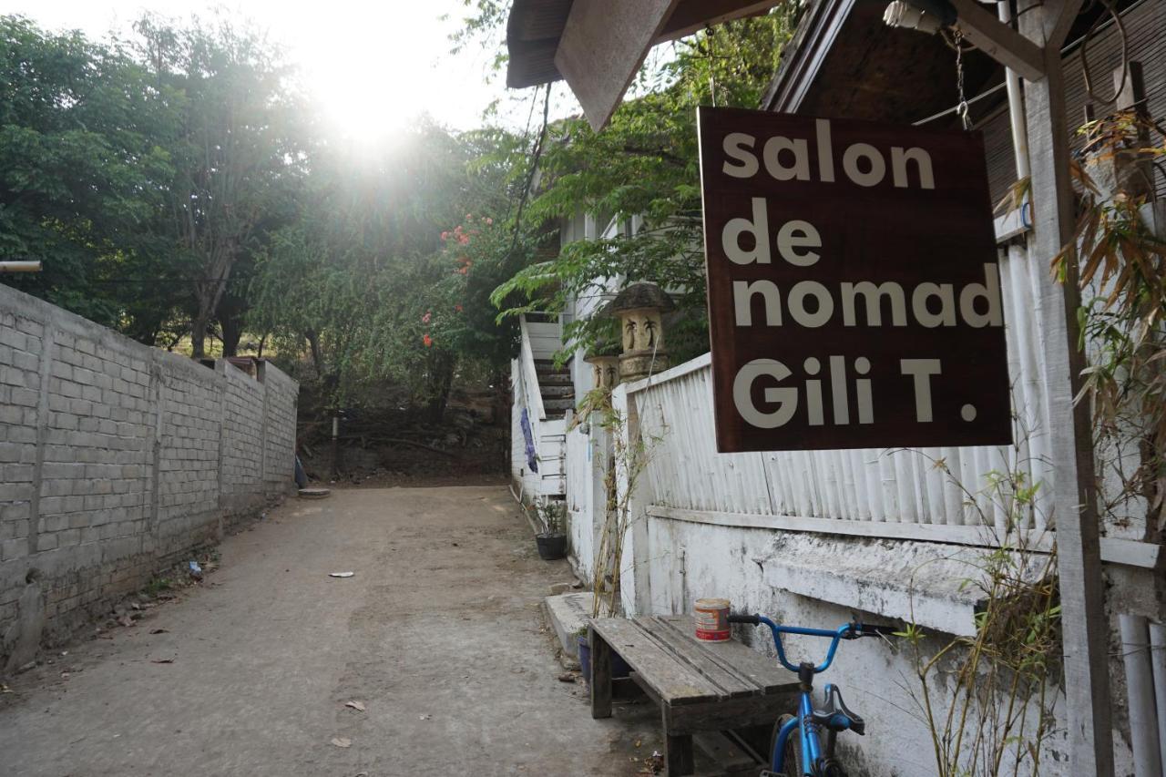 Salon De Nomad Gili T. Bed & Breakfast กีลีตราวางัน ภายนอก รูปภาพ