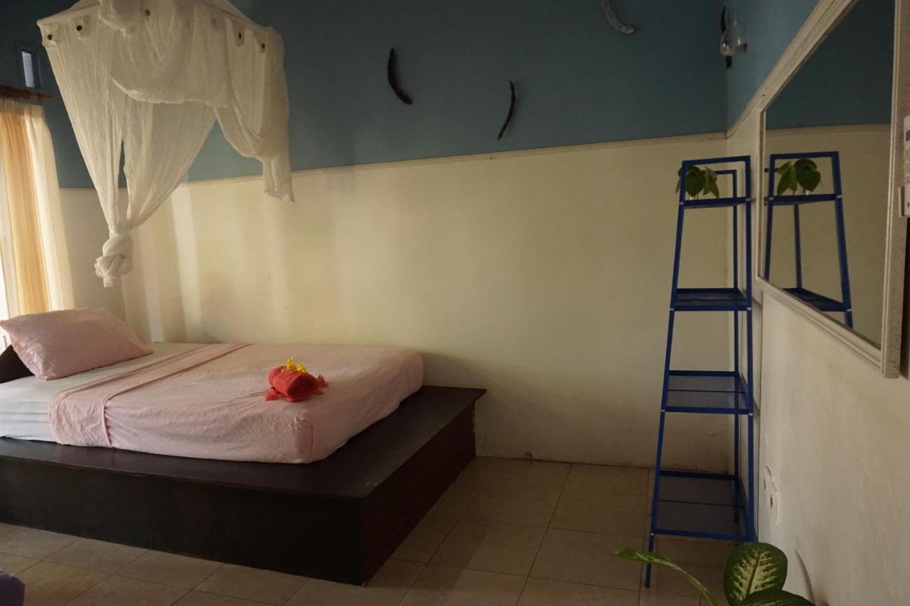 Salon De Nomad Gili T. Bed & Breakfast กีลีตราวางัน ภายนอก รูปภาพ