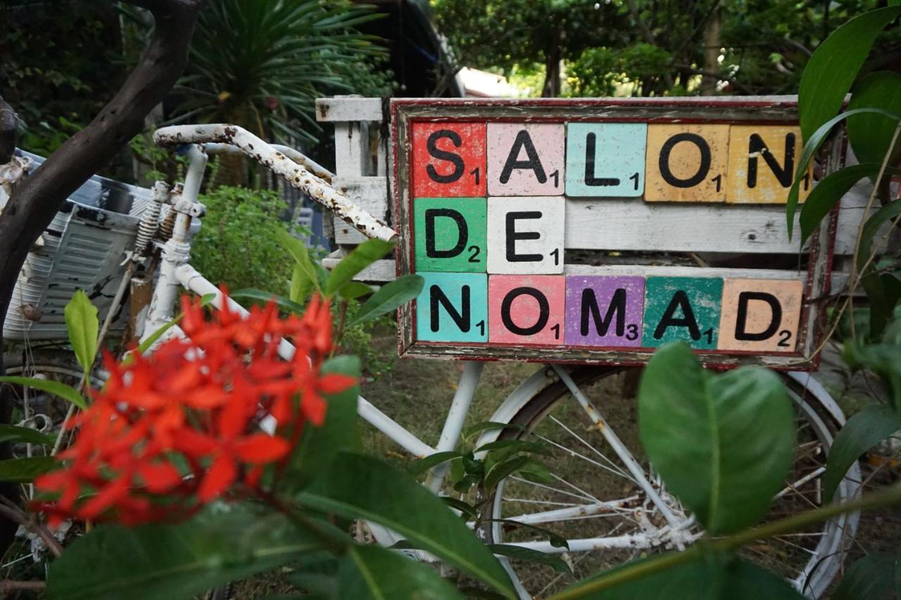 Salon De Nomad Gili T. Bed & Breakfast กีลีตราวางัน ภายนอก รูปภาพ