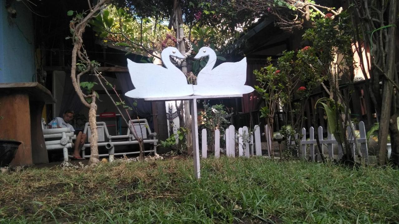 Salon De Nomad Gili T. Bed & Breakfast กีลีตราวางัน ภายนอก รูปภาพ