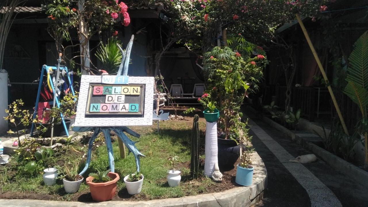 Salon De Nomad Gili T. Bed & Breakfast กีลีตราวางัน ภายนอก รูปภาพ