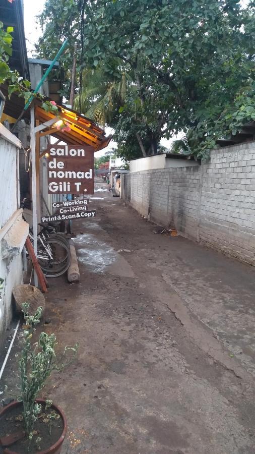 Salon De Nomad Gili T. Bed & Breakfast กีลีตราวางัน ภายนอก รูปภาพ