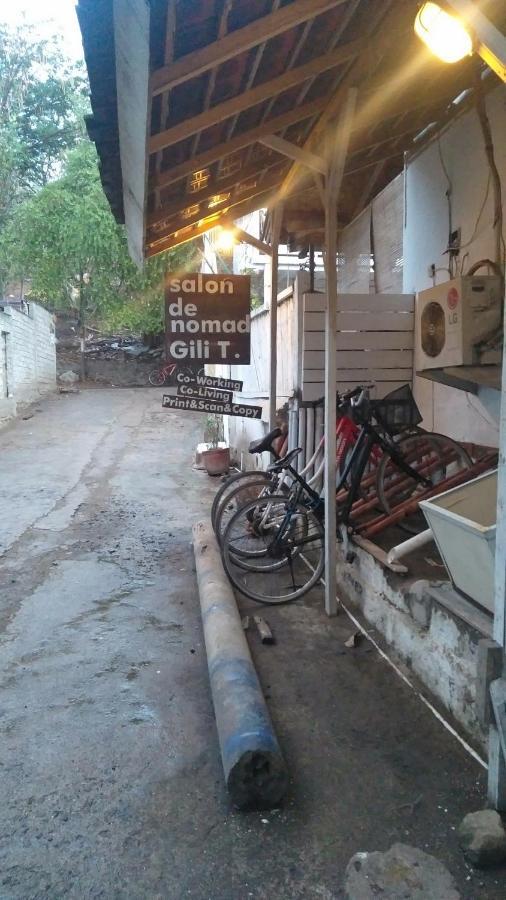 Salon De Nomad Gili T. Bed & Breakfast กีลีตราวางัน ภายนอก รูปภาพ